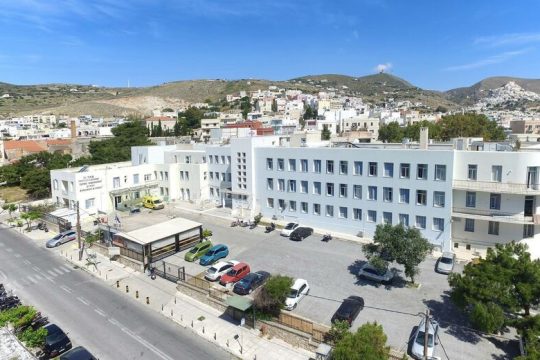 Βάζουν όποιον γιατρό βρουν να κάνει Γενική Χειρουργική…