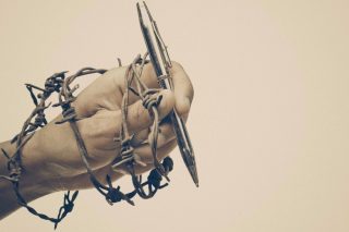 Πράξη… κακοποίησης της ελευθερίας του Τύπου