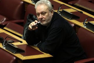 Ο οχετός και η «ασημένια σφαίρα»