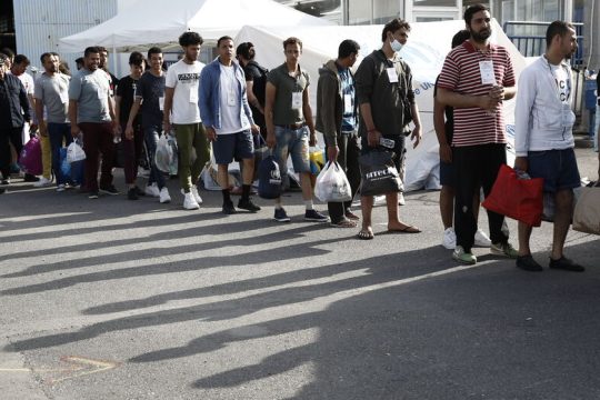 ΑΝΤΑΡΣΥΑ: Η κυβέρνηση τρομοκρατεί τα θύματα του ναυαγίου της Πύλου