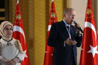 Ο Στόλτενμπεργκ στην Τουρκία για να πιέσει για την ένταξη της Σουηδίας