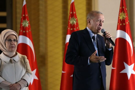 Ο Στόλτενμπεργκ στην Τουρκία για να πιέσει για την ένταξη της Σουηδίας