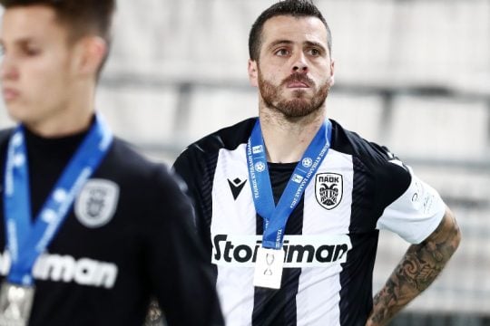Σορτσάκι ΄ή κοστούμι, το δίλημμα για Βιεϊρίνια