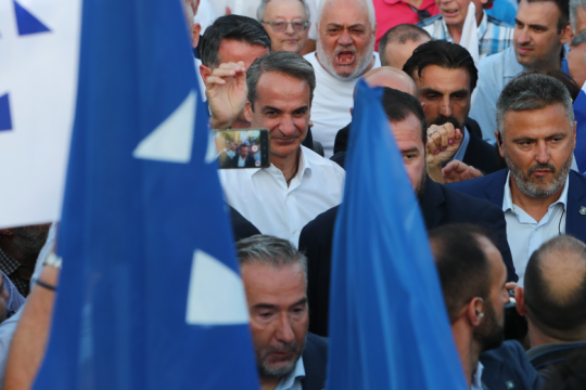 Ομολογία Μητσοτάκη για τις δήθεν προσλήψεις στο Δημόσιο