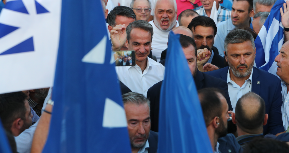 Ομολογία Μητσοτάκη για τις δήθεν προσλήψεις στο Δημόσιο