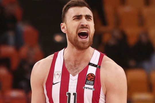 Σκάει «βόμβα» με Μιλουτίνοφ στον Ολυμπιακό
