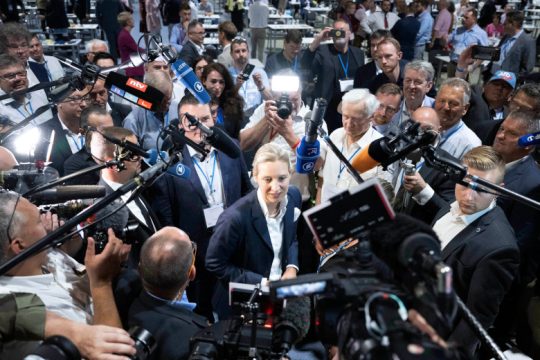Η άνοδος της γερμανικής Ακροδεξιάς χτυπά «συναγερμό» στα κόμματα