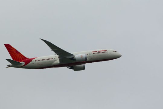 Αεροσκάφος της Air India προσγειώθηκε στη Ρωσία λόγω τεχνικού προβλήματος
