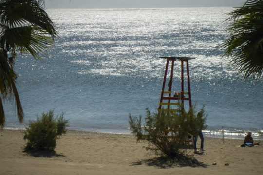 Νεκροί τρεις ηλικιωμένοι που πήγαν για μπάνιο στην Αττική