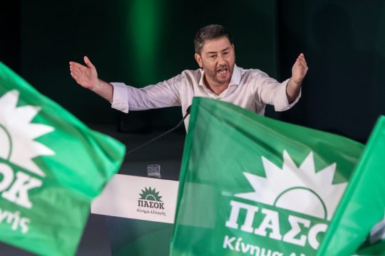 Αυλαία Ανδρουλάκη με σφοδρά πυρά κατά Τσίπρα