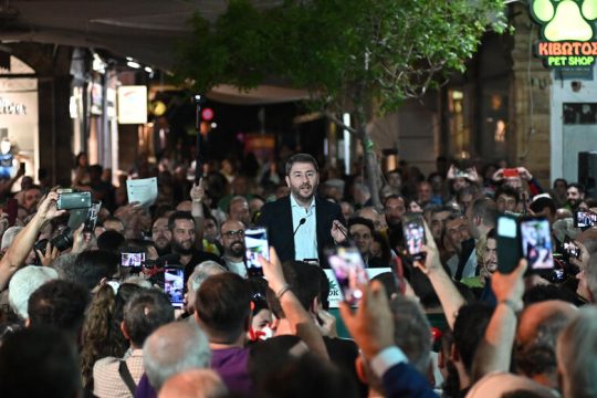 Αλήθειες και fake news για το ΠΑΣΟΚ και τους φόρους