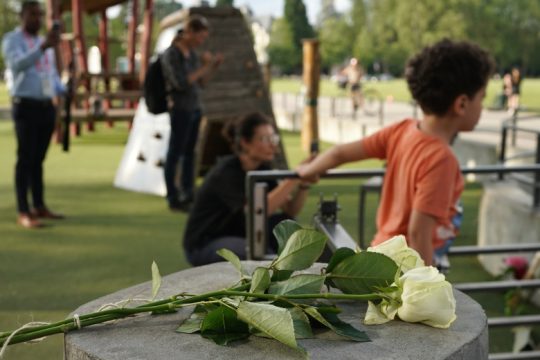 Χειρουργήθηκαν τα μαχαιρωμένα παιδιά στη Γαλλία – Επίσκεψη Μακρόν στο νοσοκομείο
