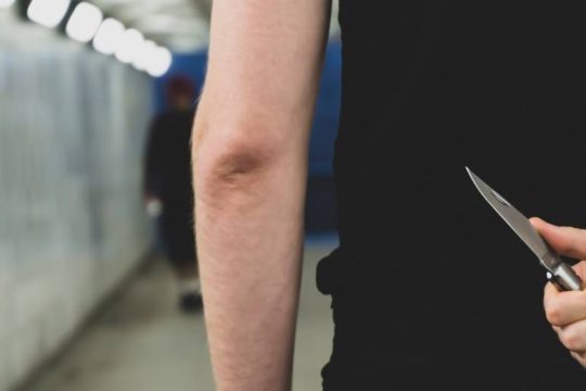 Για βιασμό 14χρονης συνελήφθη 17χρονος στη Νάξο
