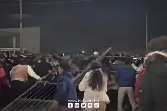 Έφηβη ποδοπατήθηκε μέχρι θανάτου σε συναυλία στη Βολιβία