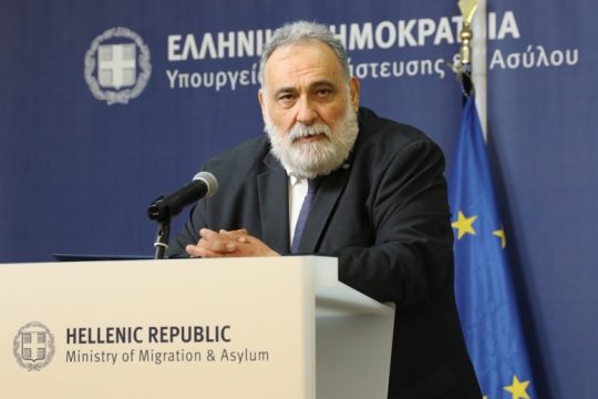 Στη δομή-φυλακή της Σάμου γιόρτασε την Παγκόσμια Ημέρα Προσφύγων ο υπουργός