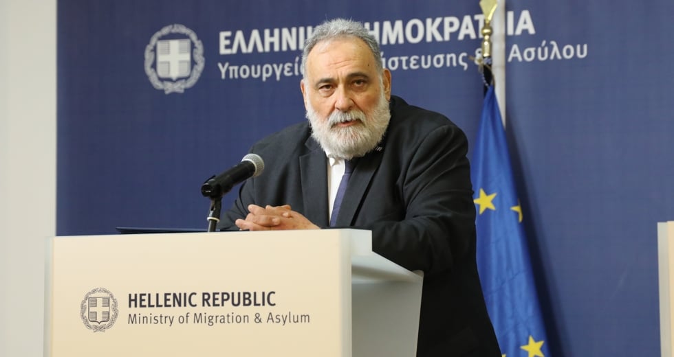 Στη δομή-φυλακή της Σάμου γιόρτασε την Παγκόσμια Ημέρα Προσφύγων ο υπουργός