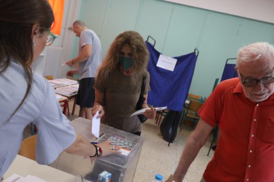 Η πρώτη ασφαλής εκτίμηση αποτελέσματος και το «θρίλερ» στην ουρά