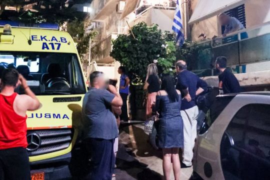 Αποσωληνώθηκε η γυναίκα που δέχθηκε άγριο μαχαίρωμα απ’ το σύντροφό της