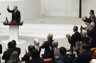 Η «Λέσχη των Επιτηδείων»