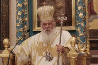 Στο νοσοκομείο μετά από αδιαθεσία ο Αρχιεπίσκοπος Ιερώνυμος