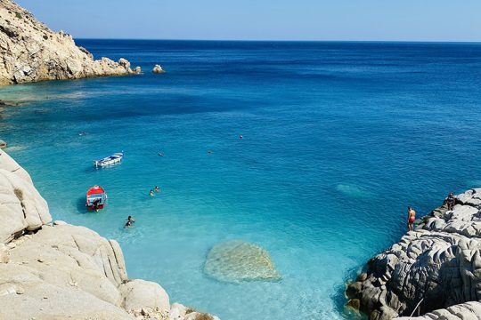 Από την Ικαρία στις κάλπες