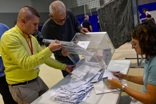 Προ των πυλών αριστερή συνεργασία Podemos και Sumar στις εκλογές