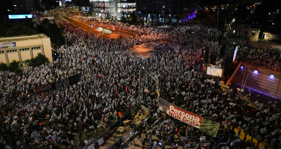 Δεν κοπάζει η οργή: Χιλιάδες στους δρόμους κατά της δικαστικής μεταρρύθμισης Νετανιάχου