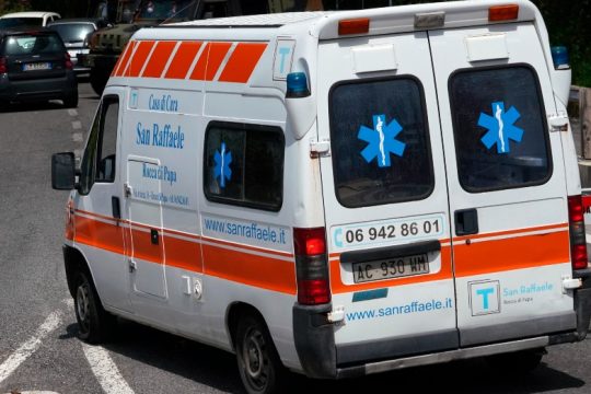 Βρήκαν πτώμα ανήλικης σε καρότσι λαϊκής στη Ρώμη