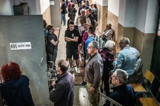 H διατήρηση της δύναμης της Ν.Δ. στη Βουλή οφείλεται στη δική της ενισχυμένη αναλογική και όχι στη –μειωμένη– δύναμή της στον λαό