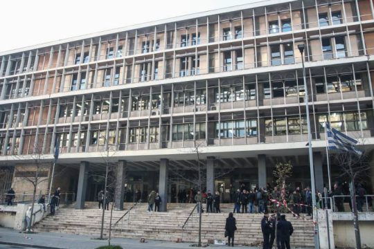 Αθώα δύο άτομα για επεισόδια πριν τη δίκη της δολοφονίας του Άλκη Καμπανού