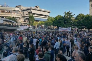 Ενα «γαλατικό χωριό», το φαραωνικό πάρκο ΑΠΕ και ο Σάκης