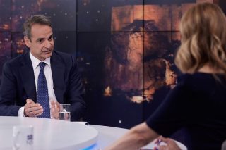 Μιμείται πιστά τον Μιχαλολιάκο ο Μητσοτάκης