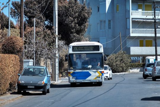 Ο Χρυσοχοΐδης βάζει αστυνομικούς στα μέσα μεταφοράς