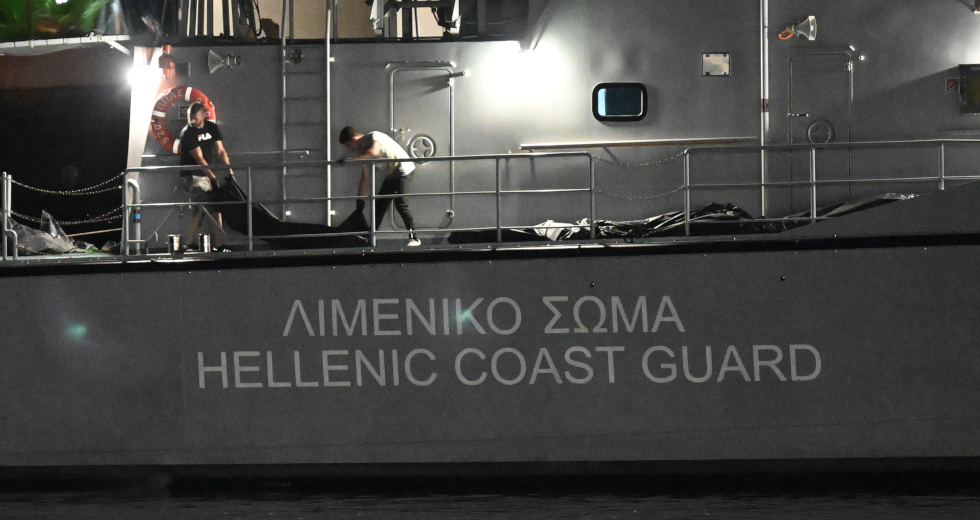 Αποκάλυψη: Ήξεραν ότι το πλοίο «κλυδωνιζόταν επικίνδυνα λόγω των υπεράριθμων ατόμων»