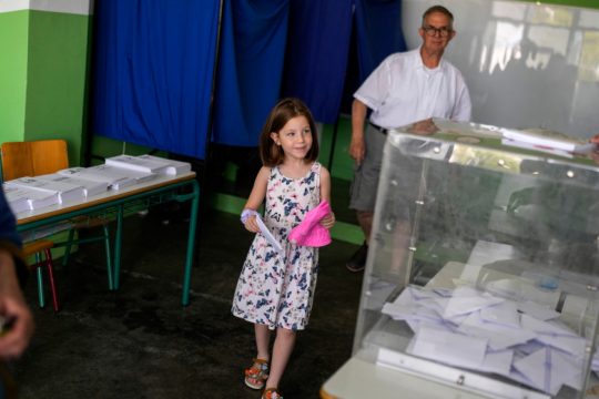 Εκλογές 2023: Κάλπη με απρόοπτα, εντάσεις και καταγγελίες