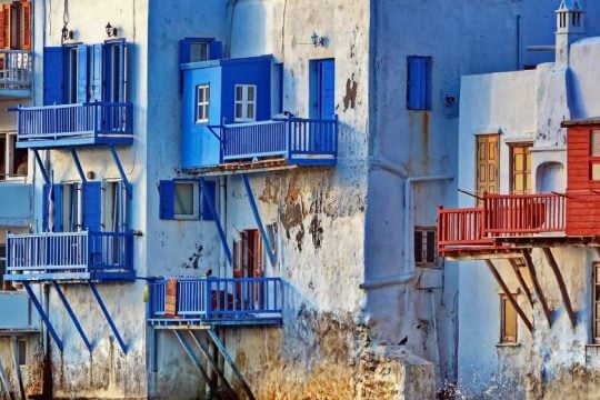 Μπορεί το κύμα «No Mykonos» να γίνει «No Greece»;