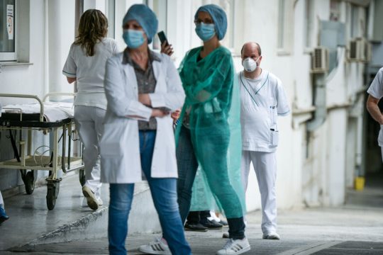 Τους έταξαν αυξήσεις και βλέπουνε… μειώσεις