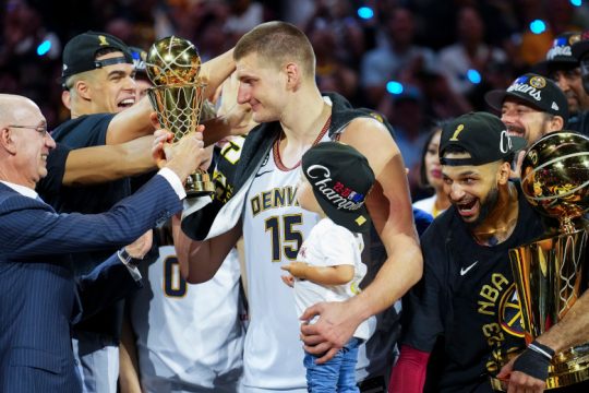 Πρωταθλητές του NBA οι Νάγκετς του απίστευτου Γιόκιτς