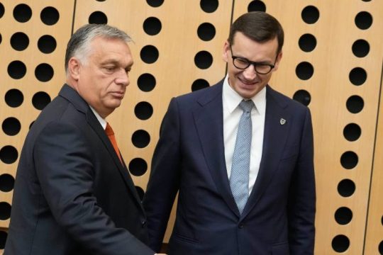Χωρίς συμπεράσματα για το μεταναστευτικό η σύνοδος, μετά το μπλόκο Πολωνίας-Ουγγαρίας