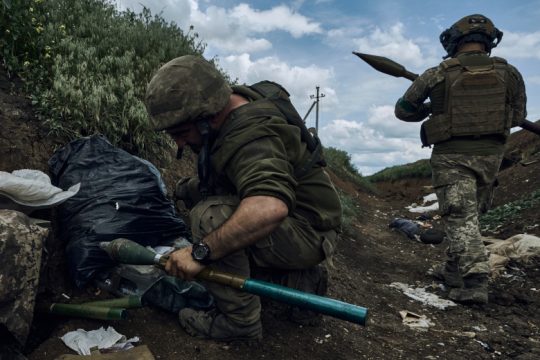 Το Κίεβο υποστηρίζει ότι ανέκοψε χτύπημα στα ανατολικά και ότι κατέρριψε 13 πυραύλους κρουζ