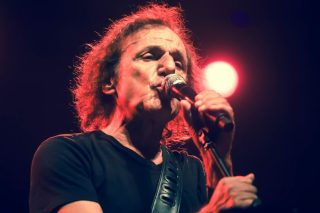Πέντε λόγοι για να πάμε στον Βασίλη Παπακωνσταντίνου