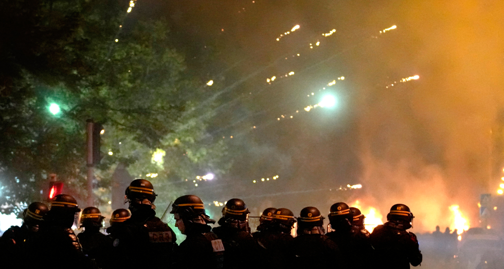 Συγκρούσεις και καταστολή στις πανεθνικές διαμαρτυρίες για το φόνο 17χρονου στη Γαλλία