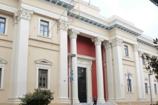 Απολογείται ο 49χρονος για τον άγριο ξυλοδαρμό της συντρόφου του