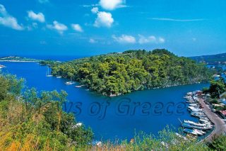 Παξοί, μικρά μεγέθη και μεγάλες εκπλήξεις στο στολίδι του Ιονίου