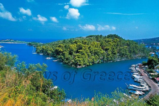 Παξοί, μικρά μεγέθη και μεγάλες εκπλήξεις στο στολίδι του Ιονίου