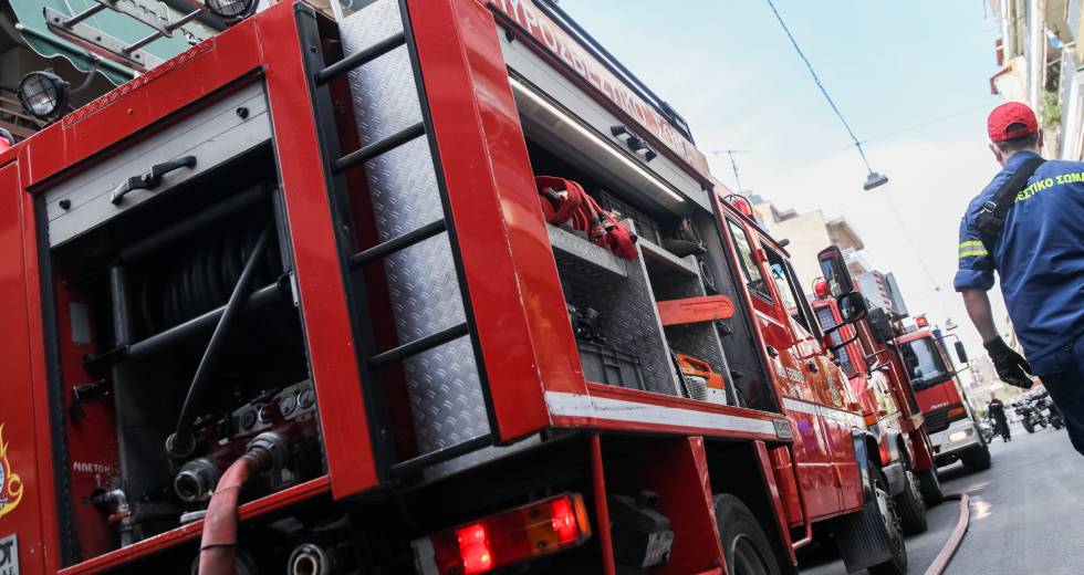 Νεκρός ηλικιωμένος έπειτα από φωτιά σε σπίτι στα Καμένα Βούρλα