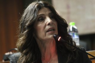 Πώς έγινε Μάρκος Σεφερλής ο Νίκος Χατζηνικολάου