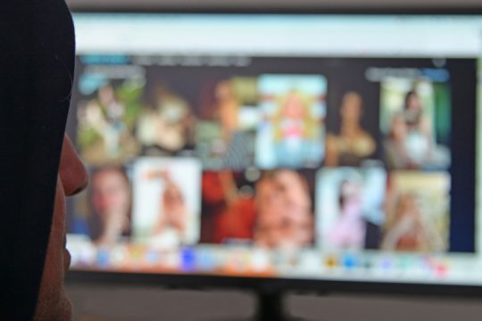 Για υλικό παιδικής πορνογραφίας συνελήφθη 25χρονος