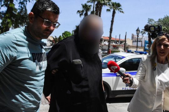 Ελεύθερος με όρους μέχρι τη δίκη ο ιερέας που έστειλε άσεμνο βίντεο σε 12χρονο
