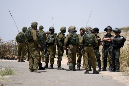 Επιδρομή του ισραηλινού στρατού στη Ραμάλα, κλιμακώνεται η κρίση